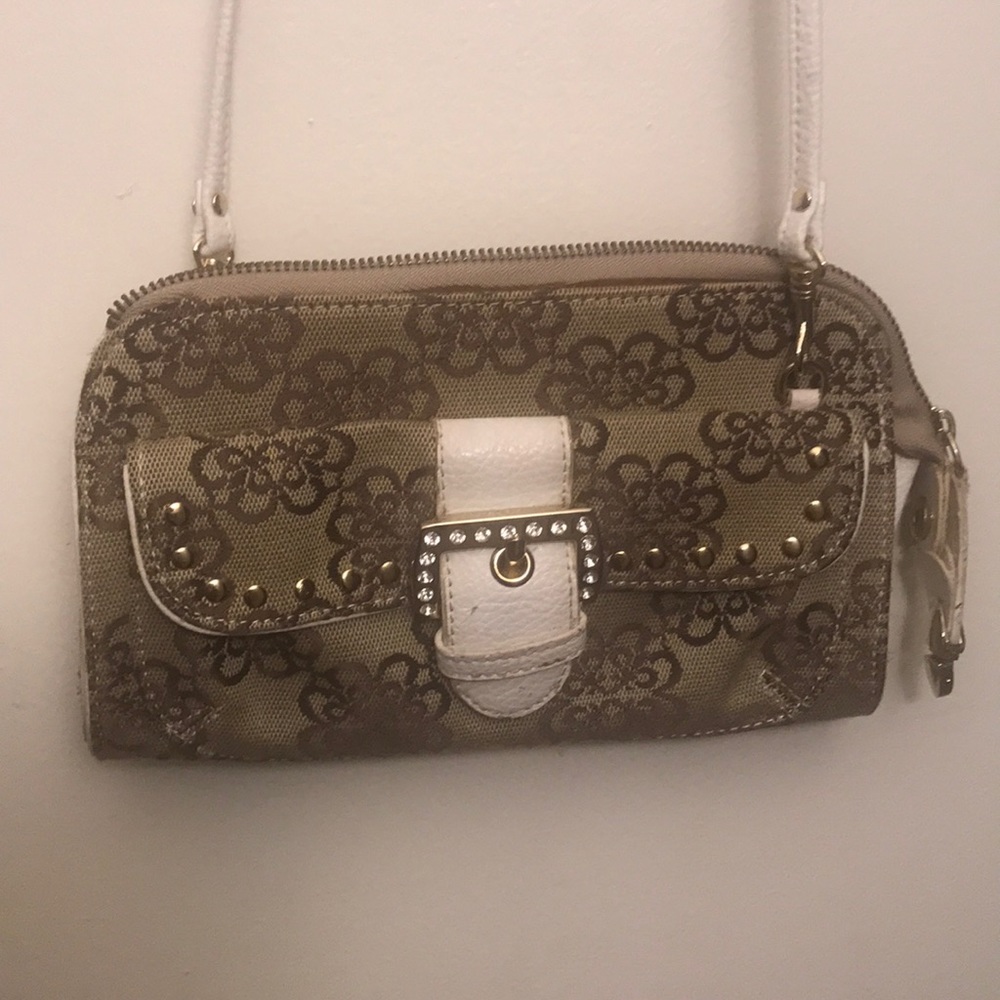 Clutch with strap